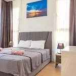 Apartment Luxury Two-bedroom At Four Seasons Life *
