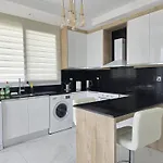Luxury Two-bedroom At Four Seasons Life Apartment *