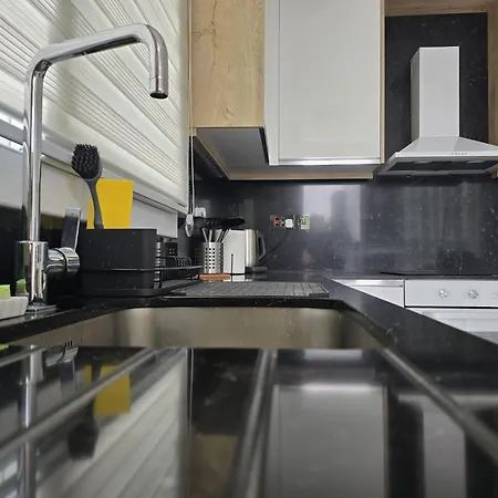 Luxury Four Seasons Life Ruby Bogaz *