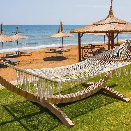 Luxury Four Seasons Life Ruby Bogaz