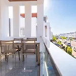 Luxury Two-bedroom At Four Seasons Life