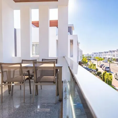 Luxury Two-bedroom At Four Seasons Life