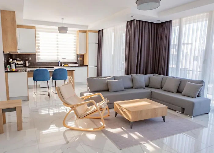 Luxury Four Seasons Life Ruby Bogaz *